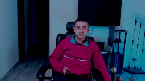 Snapshot of johnny_seens1 chatting on July 22, 2026, 1:30 am Johnny online show from July 22, 2026, 1:30 am