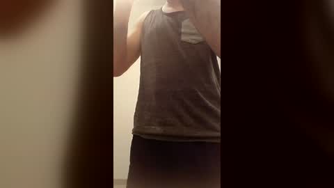 johnny_yaa online show from July 8, 2026, 10:53 am