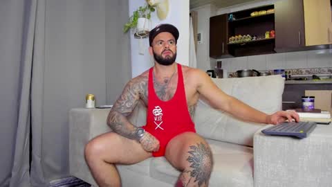 Snapshot of johnnygrayson_ chatting on December 9, 2024, 11:45 pm JOHNNY online show from December 9, 2024, 11:45 pm
