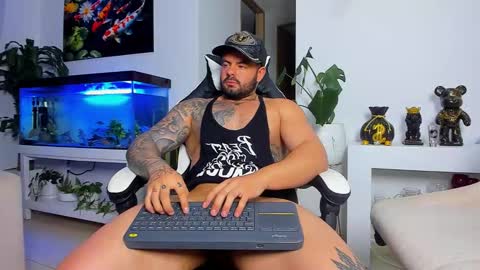 Snapshot of johnnygrayson_ chatting on September 29, 2025, 11:42 pm JOHNNY online show from September 29, 2025, 11:42 pm