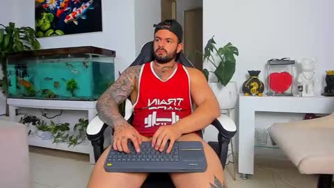 Snapshot of johnnygrayson_ chatting on October 4, 2025, 2:09 am JOHNNY online show from October 4, 2025, 2:09 am