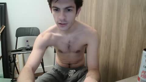 Snapshot of johnresmain chatting on March 6, 2026, 3:30 pm johnresmain online show from March 6, 2026, 3:30 pm