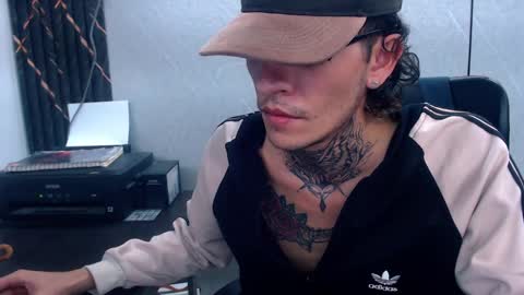 johnsonisaac94  online show from February 4, 2025, 5:31 am