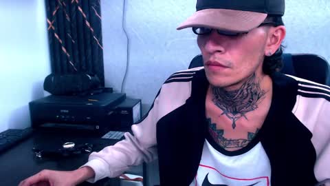 johnsonisaac94  online show from February 9, 2025, 11:36 am