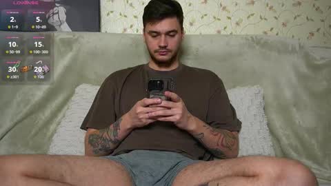 Snapshot of johnstoneisland chatting on November 22, 2025, 7:35 pm John online show from November 22, 2025, 7:35 pm