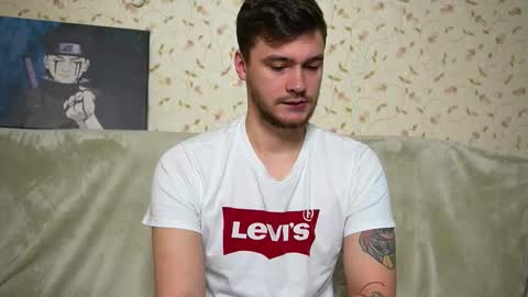 Snapshot of johnstoneisland chatting on November 30, 2025, 9:35 am John online show from November 30, 2025, 9:35 am