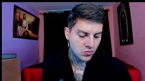 Johny online show from December 1, 2025, 5:12 am