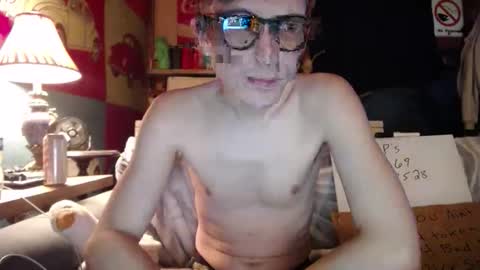 Snapshot of johstondude chatting on May 15, 2026, 11:23 pm Johston online show from May 15, 2026, 11:23 pm
