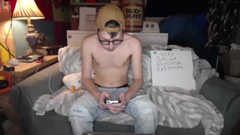 Snapshot of johstondude chatting on May 18, 2026, 1:35 am Johston online show from May 18, 2026, 1:35 am