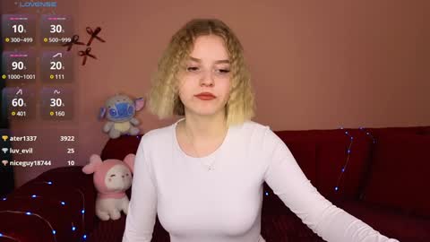 Snapshot of joice_queen chatting on January 8, 2025, 3:40 am Paula online show from January 8, 2025, 3:40 am