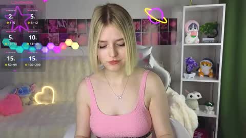 Snapshot of joice_queen chatting on February 15, 2025, 1:10 am Paula online show from February 15, 2025, 1:10 am