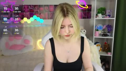 Snapshot of joice_queen chatting on February 23, 2025, 12:30 am Paula online show from February 23, 2025, 12:30 am