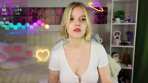 Snapshot of joice_queen chatting on February 27, 2025, 1:16 am Paula online show from February 27, 2025, 1:16 am