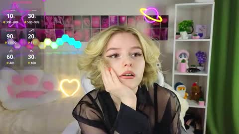 Snapshot of joice_queen chatting on February 27, 2025, 9:14 pm Paula online show from February 27, 2025, 9:14 pm