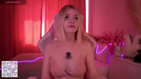 Paula online show from May 18, 2026, 6:41 am