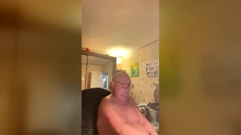 Snapshot of jojo60000529566 chatting on February 13, 2026, 7:48 am jojo60000529566 online show from February 13, 2026, 7:48 am