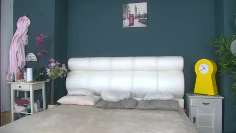 Snapshot of jolicious_ chatting on May 8, 2026, 4:51 am Lana online show from May 8, 2026, 4:51 am