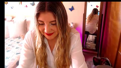 Snapshot of jolie_mature_ chatting on February 1, 2026, 7:01 pm Jolie Mature online show from February 1, 2026, 7:01 pm