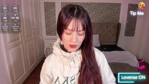 Snapshot of jolie_price chatting on December 2, 2025, 3:01 am Jolie price online show from December 2, 2025, 3:01 am