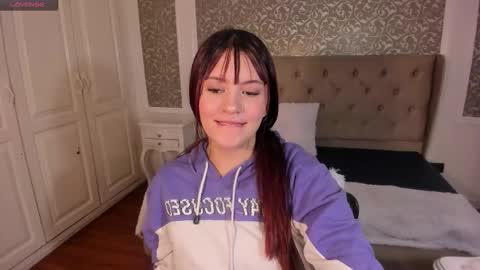 Snapshot of jolie_price chatting on December 5, 2025, 3:37 am Jolie price online show from December 5, 2025, 3:37 am