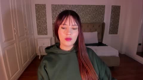 Snapshot of jolie_price chatting on January 18, 2026, 2:15 am Jolie price online show from January 18, 2026, 2:15 am