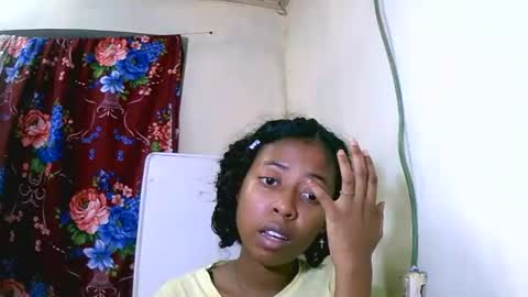 joliekah27 online show from January 26, 2025, 5:13 pm