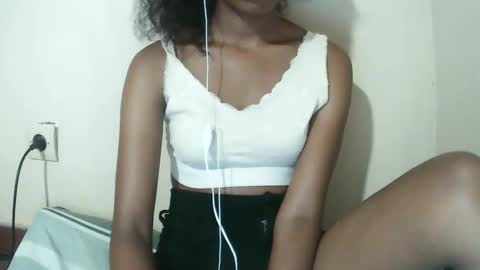 joliekah27 online show from March 21, 2026, 8:23 pm