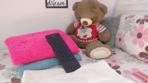 Snapshot of joliet_ chatting on January 8, 2025, 1:32 am Joliet online show from January 8, 2025, 1:32 am