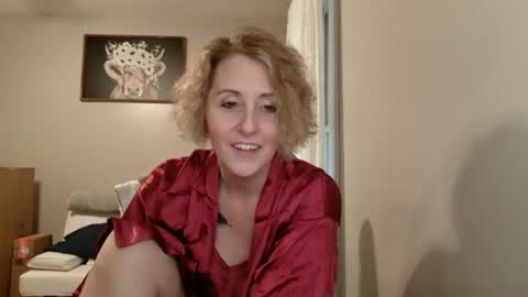 Snapshot of joliexx41 chatting on December 11, 2024, 7:25 pm Jolie online show from December 11, 2024, 7:25 pm