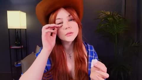 Polly  online show from May 14, 2026, 3:24 am