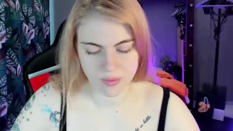 Snapshot of jolly_doll_ chatting on January 18, 2025, 2:58 am Jolly online show from January 18, 2025, 2:58 am