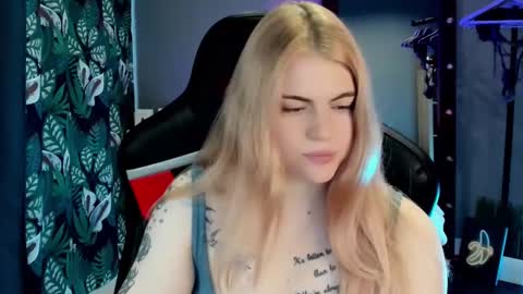 Snapshot of jolly_doll_ chatting on January 23, 2025, 2:55 am Jolly online show from January 23, 2025, 2:55 am