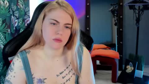 Snapshot of jolly_doll_ chatting on January 27, 2025, 5:58 am Jolly online show from January 27, 2025, 5:58 am