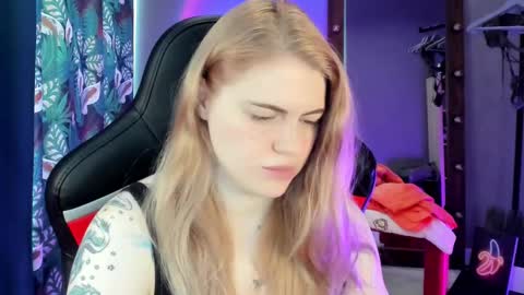 Snapshot of jolly_doll_ chatting on February 11, 2025, 7:23 am Jolly online show from February 11, 2025, 7:23 am