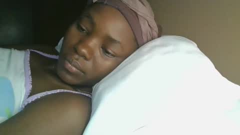 jollynabeb online show from November 19, 2025, 9:48 pm