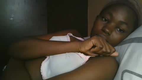 jollynabeb online show from December 5, 2025, 5:05 am