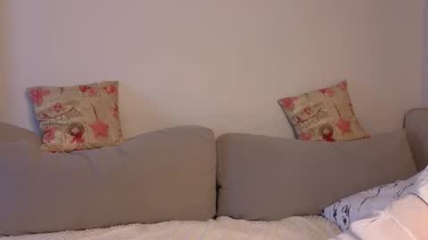 Snapshot of jolyndeb chatting on October 13, 2025, 11:21 am Viola online show from October 13, 2025, 11:21 am