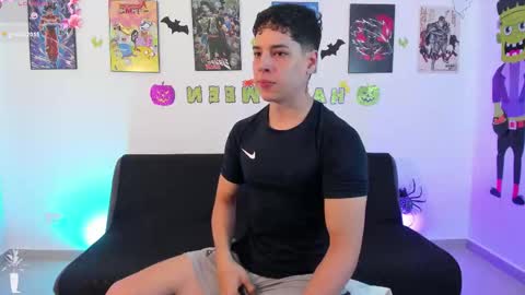 Instagram jonathanfit14 online show from October 16, 2025, 9:05 pm