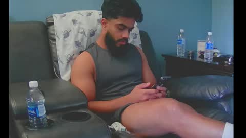Snapshot of jonathanliyaz1 chatting on September 16, 2025, 6:53 pm royjon online show from September 16, 2025, 6:53 pm