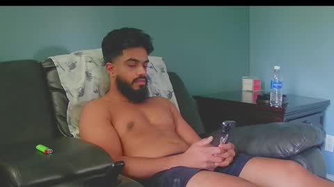 Snapshot of jonathanliyaz1 chatting on September 24, 2025, 7:17 pm royjon online show from September 24, 2025, 7:17 pm