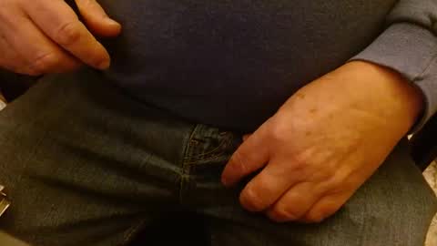 joncpics online show from January 13, 2025, 1:45 am