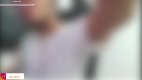 Snapshot of jonhsebastiann chatting on December 17, 2025, 4:29 am John online show from December 17, 2025, 4:29 am