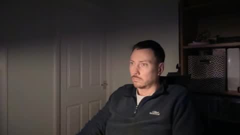 Snapshot of jonjlee2001 chatting on March 1, 2026, 11:51 pm Jon online show from March 1, 2026, 11:51 pm