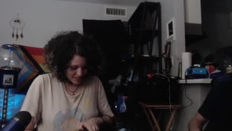 jonmessfan online show from October 31, 2025, 8:37 am