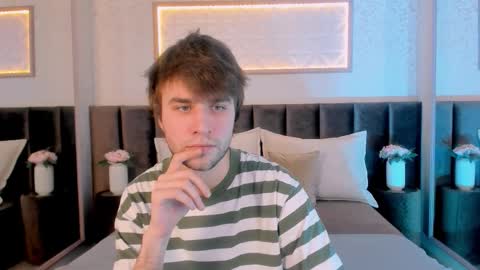 Snapshot of jonnahhell chatting on December 19, 2025, 1:51 pm Jonah online show from December 19, 2025, 1:51 pm