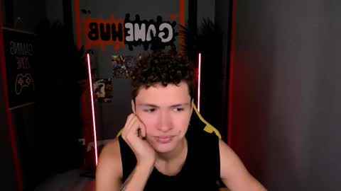 Jonny online show from October 18, 2025, 10:38 am