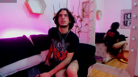 Snapshot of jonny_gilbert chatting on April 1, 2026, 3:09 pm jonny_gilbert online show from April 1, 2026, 3:09 pm