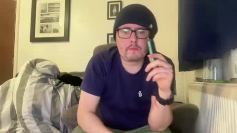 Snapshot of jonnybeeswax7376964133 chatting on December 4, 2025, 8:39 pm jonnybeeswax7376964133 online show from December 4, 2025, 8:39 pm