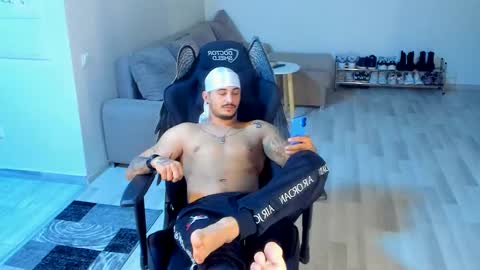 jonnyporn1 online show from October 20, 2025, 5:35 pm