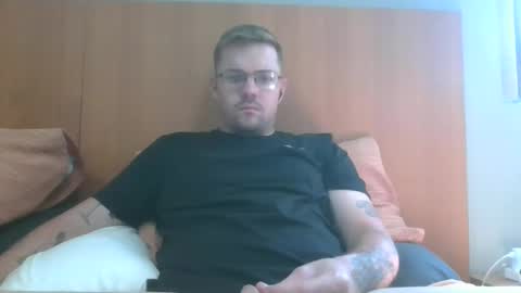 jonoy1995 online show from January 6, 2025, 4:58 am